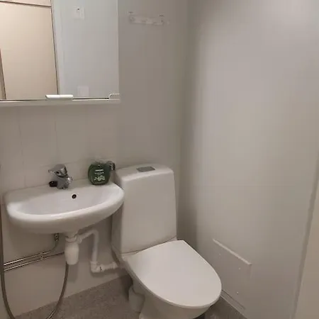 Viihtyisae Yksioe Keskustan Laehettyvillae Διαμέρισμα *