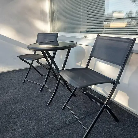 Viihtyisae Yksioe Keskustan Laehettyvillae Apartamento *